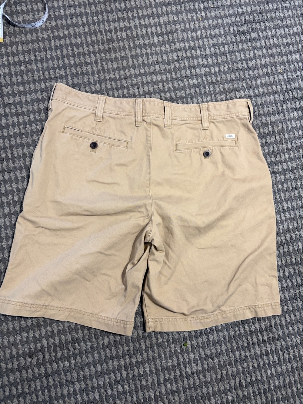 Izod Men’s Beige Flat-Front Shorts